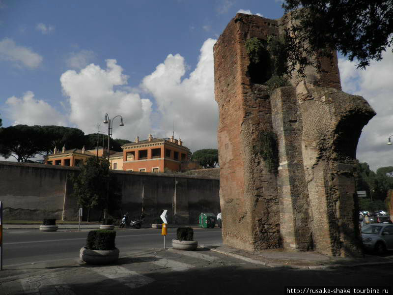 Вдоль Древней Аппиевой дороги Рим, Италия