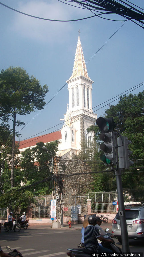 Церковь Хуэн Си Хошимин, Вьетнам