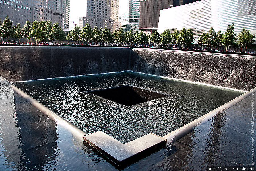 Нью-Йорк. Национальный мемориал и музей 11 сентября Нью-Йорк, CША