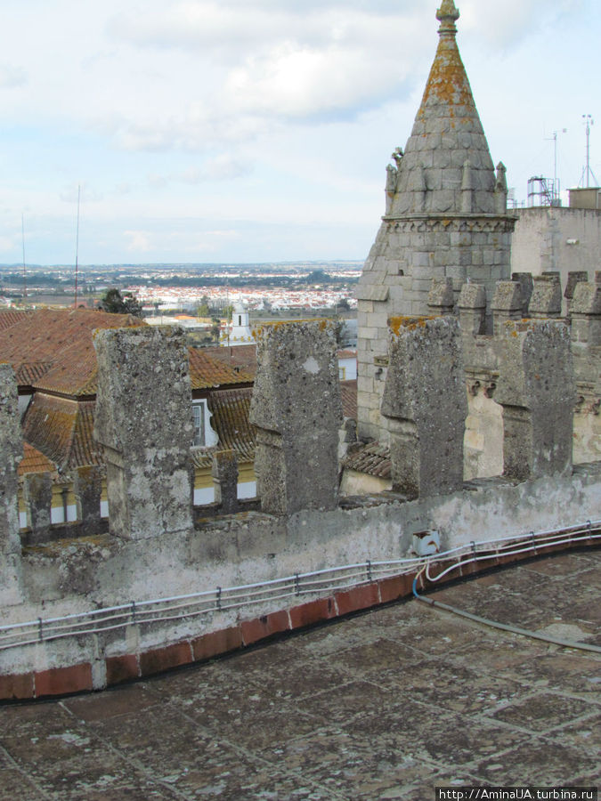 Беременная Мадонна, храмы и панорамы Эворы Эвора, Португалия