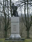 Памятник Свободы. Постамент установлен в 1929 году, фигура Земгальского воина в 1992 году