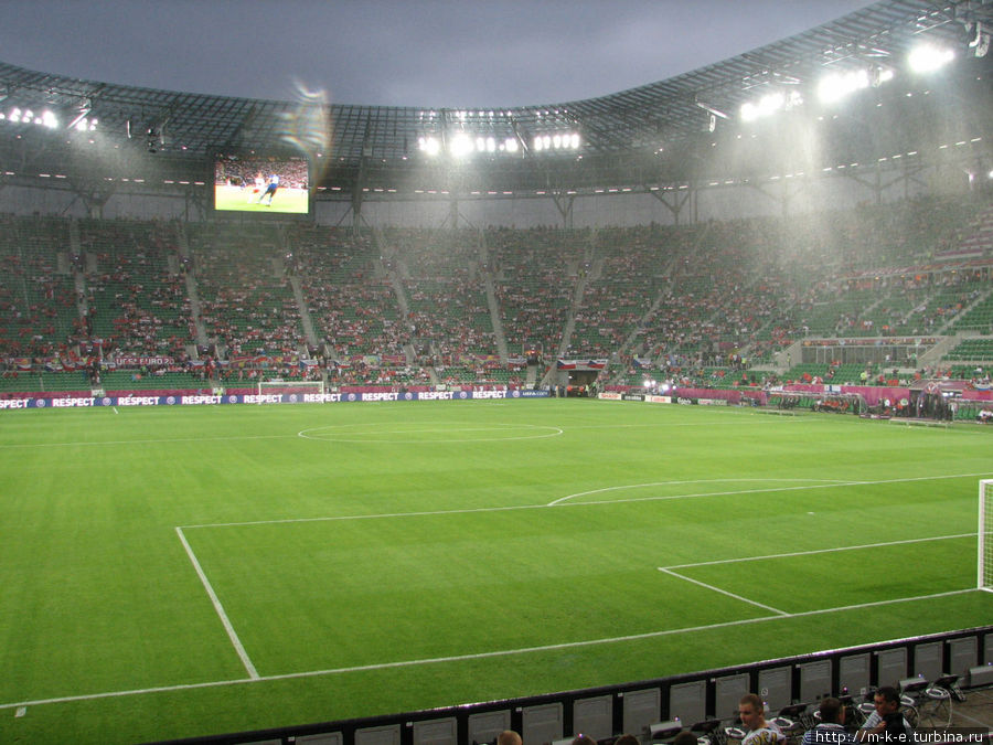 Дождь перед матчем Вроцлав, Польша