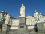 Памятник княгине Ольге.Теперь видим его воочию.