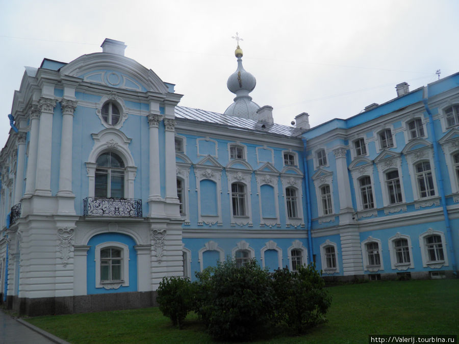 Бело - голубые кружева Смольного Санкт-Петербург, Россия