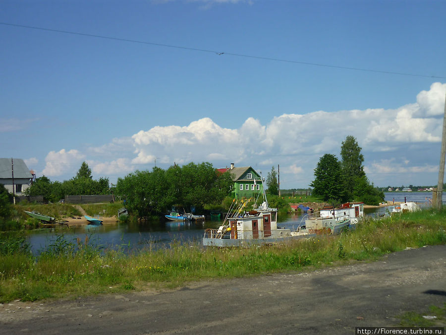 Новоладожский канал у впадения в Волхов Новая Ладогa, Россия
