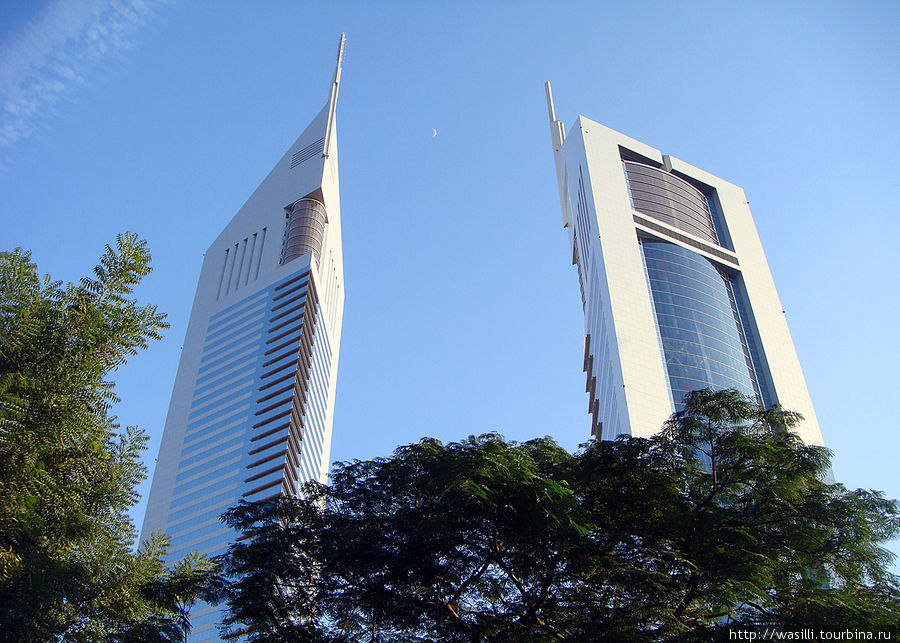 Emirates Towers. Дубай, ОАЭ