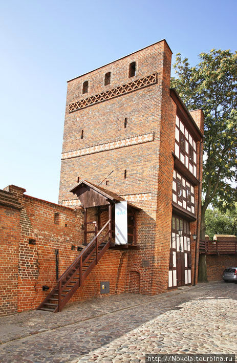Кривая Башня (Кшива Вежа) Торунь, Польша
