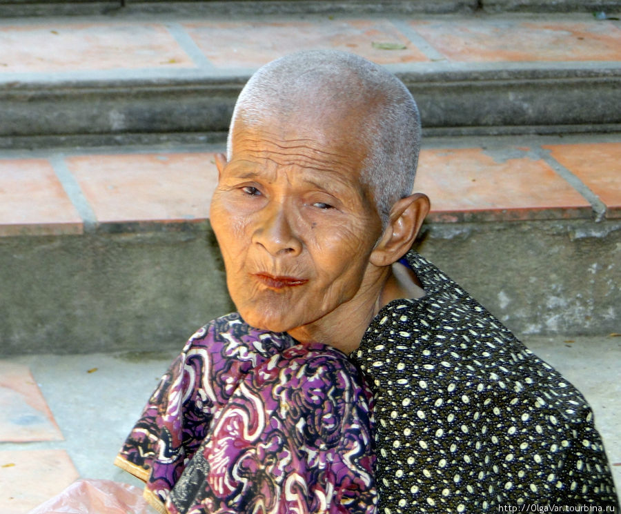 Дочери бабушки Пень Камбоджа