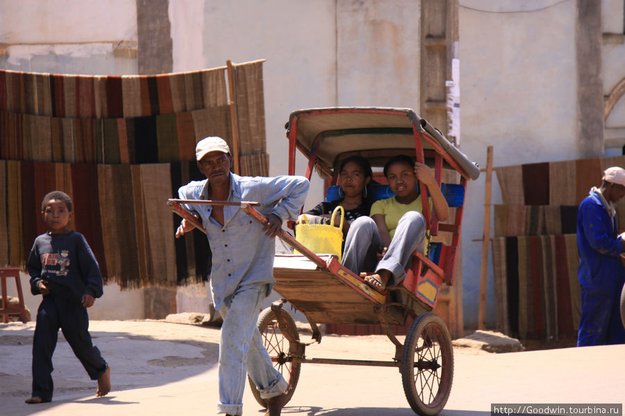 Основное средство передвижения на острове, за исключением столицы Мадагаскар