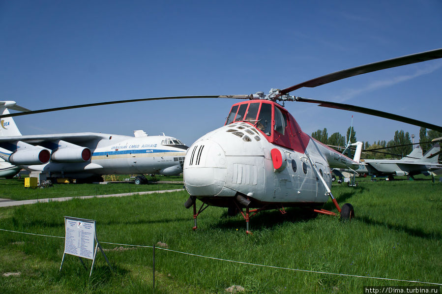 Немного страшненький вертолёт Ми-4 Киев, Украина