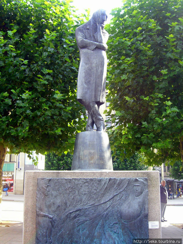 Памятник Г. Гейне Гамбург, Германия