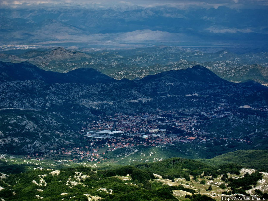 Понятно, почему страну называют -ЧерноГория Область Цетине, Черногория
