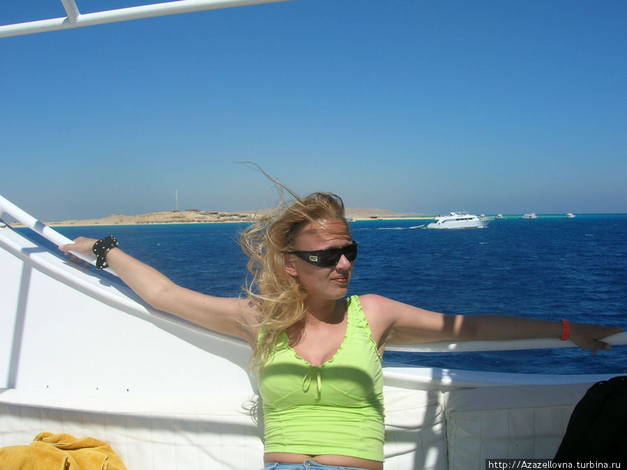 На яхте, коралловый остров Гифтун Хургада, Египет