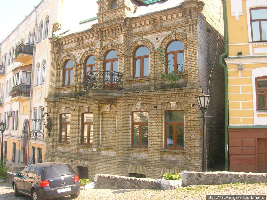 Интересный дом на Андреевском спуске Киев, Украина