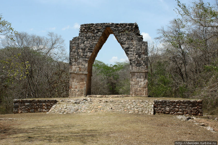 Арка Кабах, Мексика