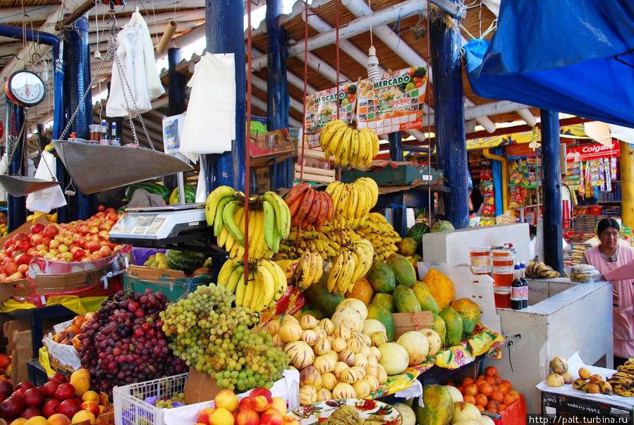 Много разных бананов И не страшно, что в пятнышках Это сорт такой
Перу, рынок в Куско, февраль 2012 года Перу