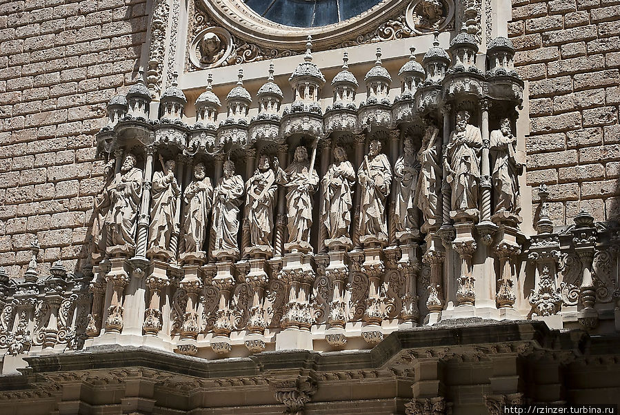 Монастырь и его обитатели Монастырь Монтсеррат, Испания