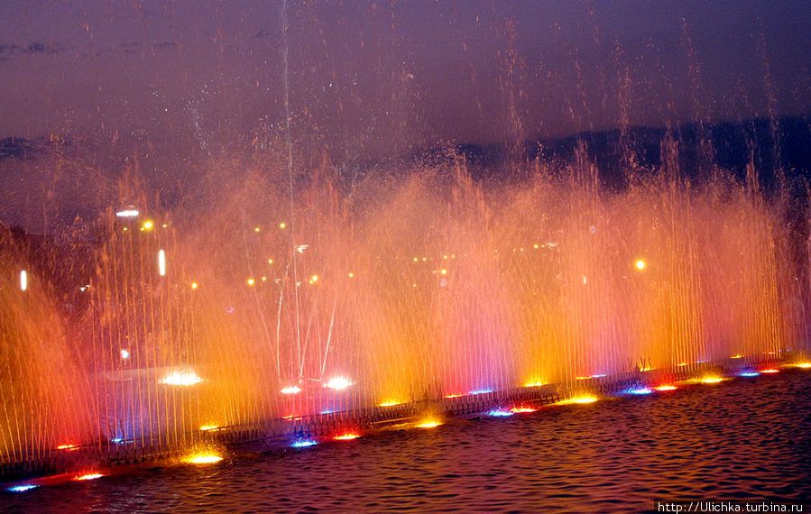 Поющий фонтан в Тбилиси Тбилиси, Грузия
