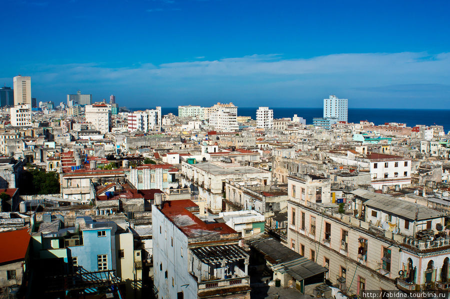 Гавана с крыши отеля Parque Сentral Гавана, Куба