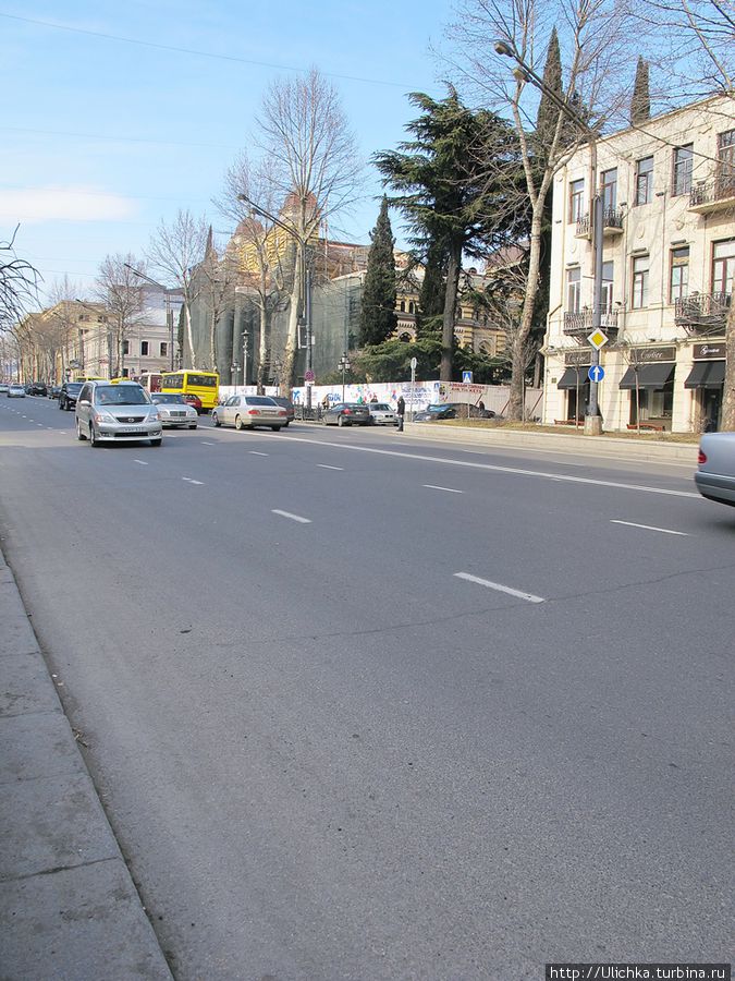 Проспект Руставели. Маленькие человечки Тбилиси, Грузия