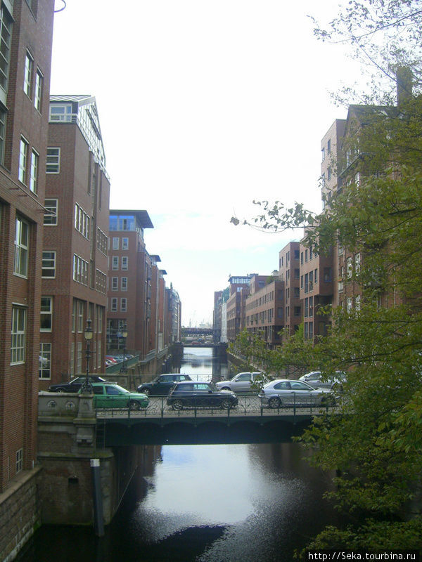 В городе очень много мостов Гамбург, Германия