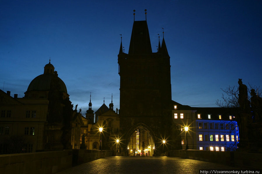 Потихоньку с востока рассвет отвоёвывает своё Прага, Чехия