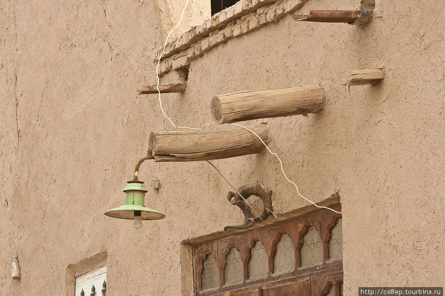 Смешная лампа и рога Хива, Узбекистан