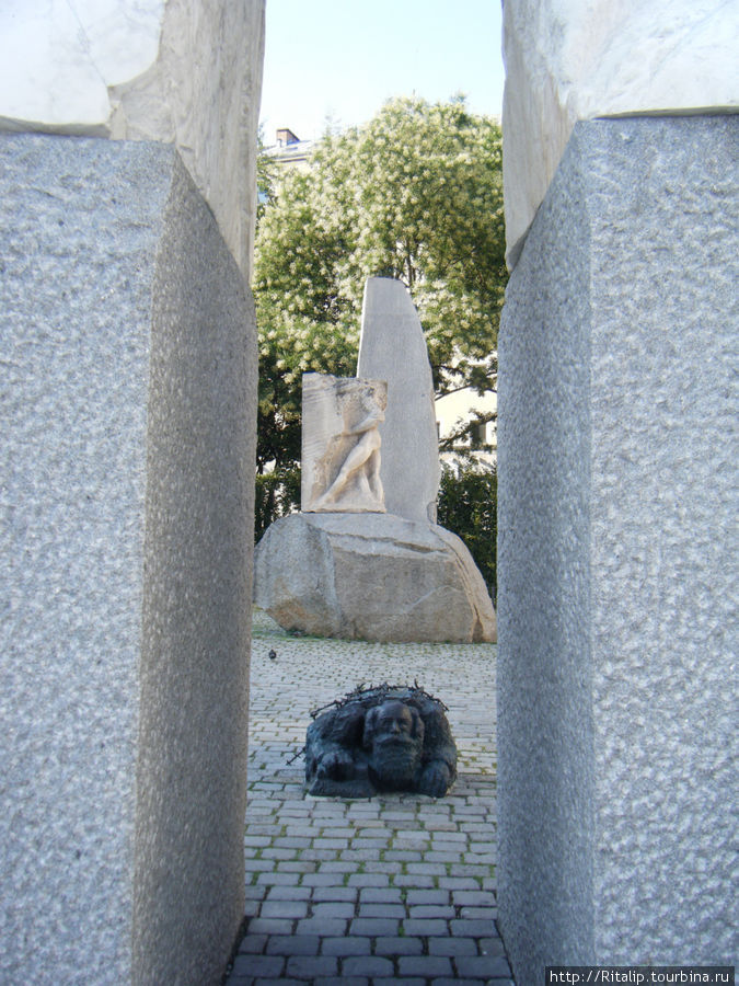 Памятник погибшим в Гетто. Вена, Австрия