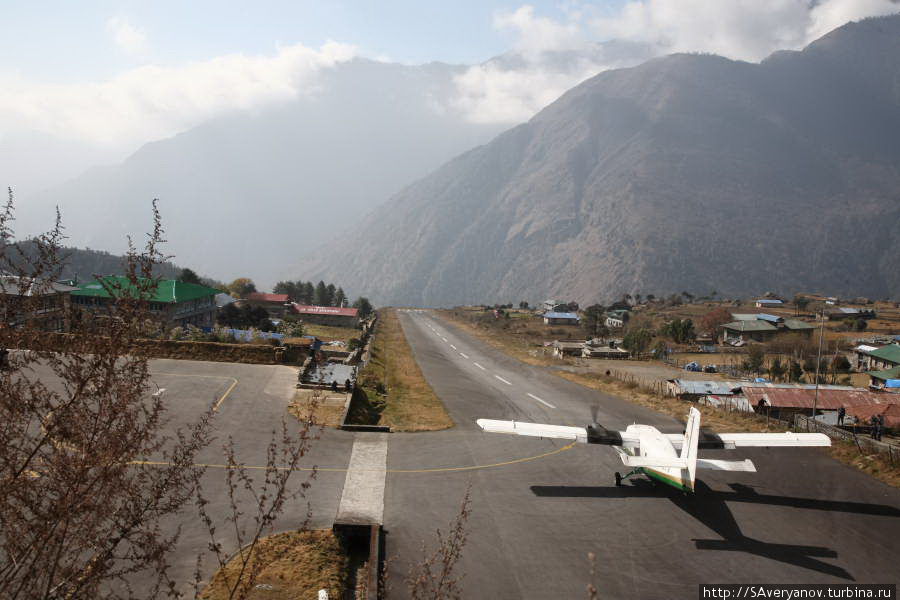 Взлётно-посадочная полоса в Лукле Намче-Базар, Непал