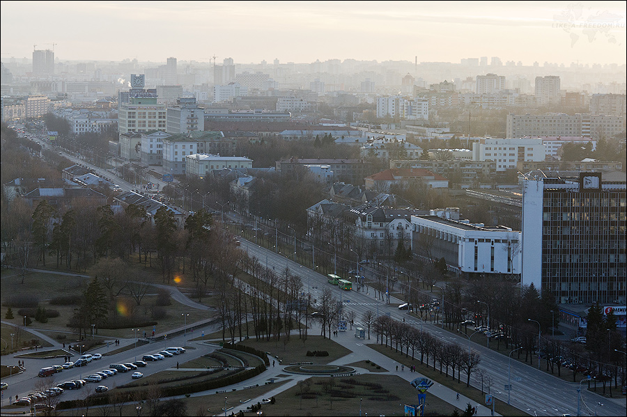 со смотровой площадки на библиотеке Минск, Беларусь