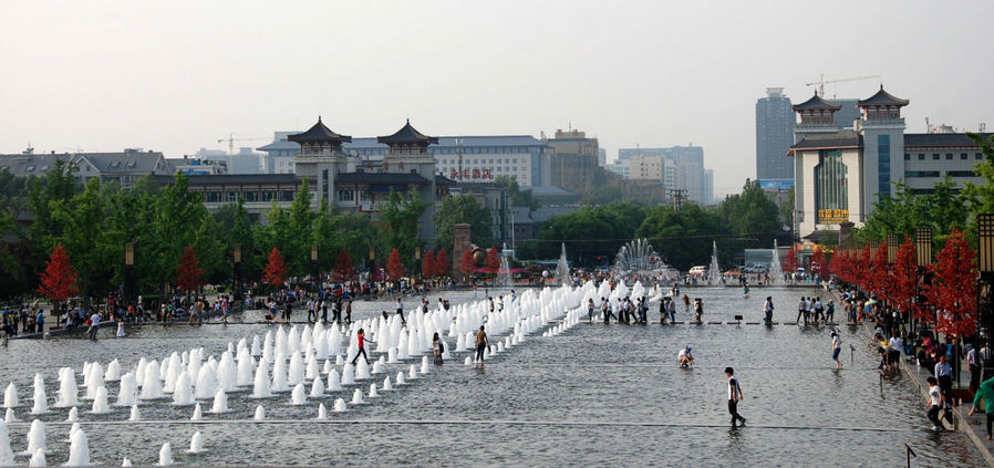 Это самый большой поющий фонтан в Азии Сиань, Китай