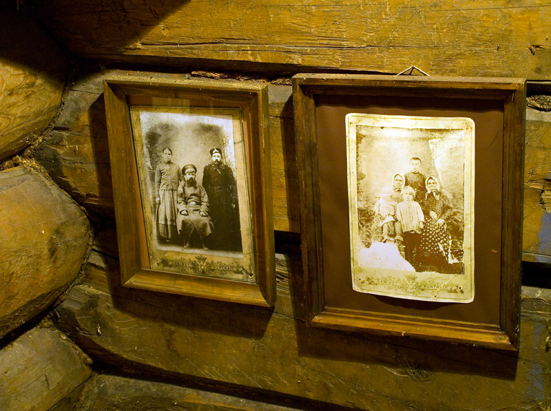 Уголок мастерской в доме-музее семьи Шевелевых. Каргополь, Россия