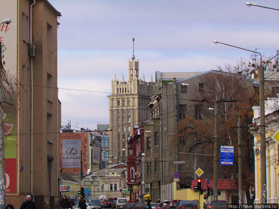 Вид от Соляниковского переулка. Харьков, Украина