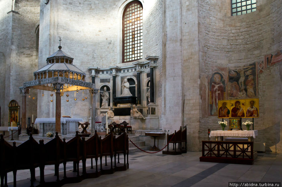 Бари и Базилика Святого Николая Бари, Италия