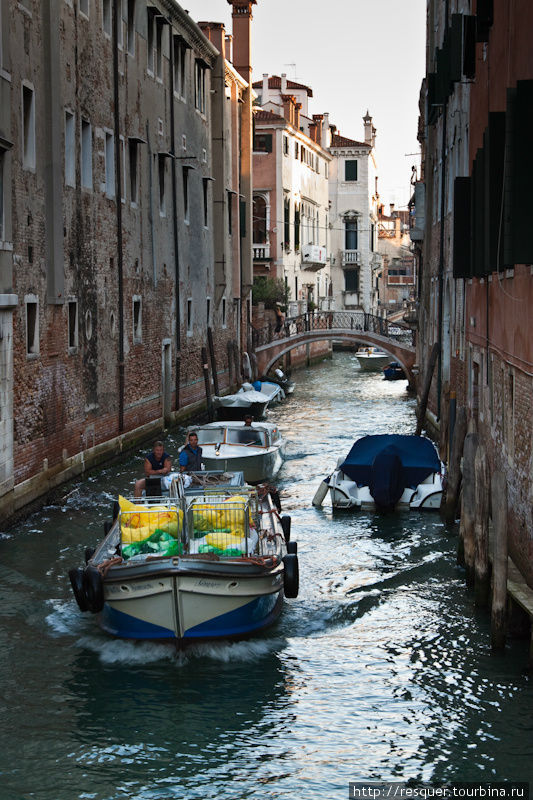 Каналы Венеции, RIO DEI GRECI, р-н Кастелло. Венето, Италия