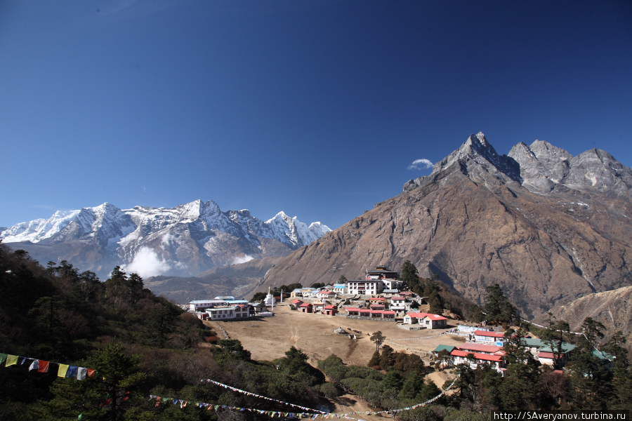 Монастырь Тьянгбоче и вид на Юг Намче-Базар, Непал