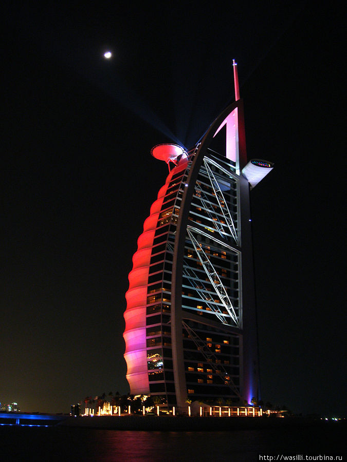 Burg Al Arab — семизвёздочный отель на острове. Дубай, ОАЭ