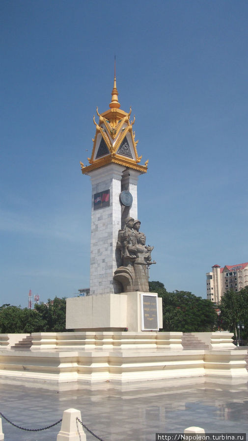 Памятник дружбе Вьетнама и Камбоджи Пномпень, Камбоджа
