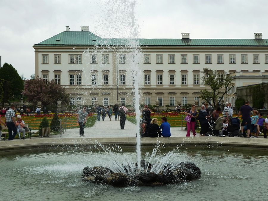 В парке Мирабелльгартен Зальцбург, Австрия