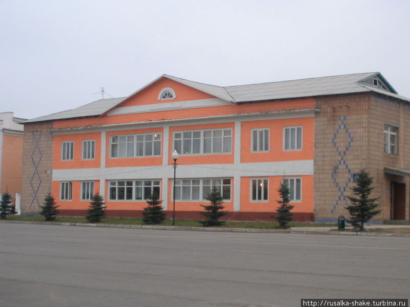 Здание центральной районной библиотеки Чалтырь, Россия