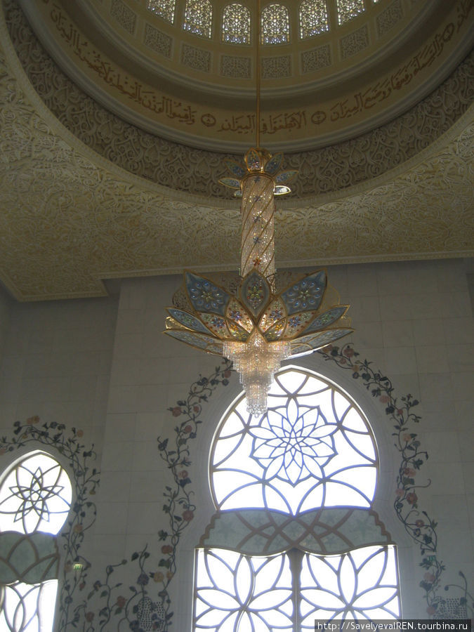 Белая мечеть шейха Заеда. Абу-Даби, ОАЭ