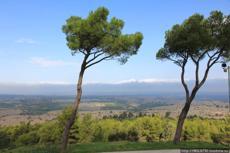 Виды с холма Кастель-дель-Монте, Италия