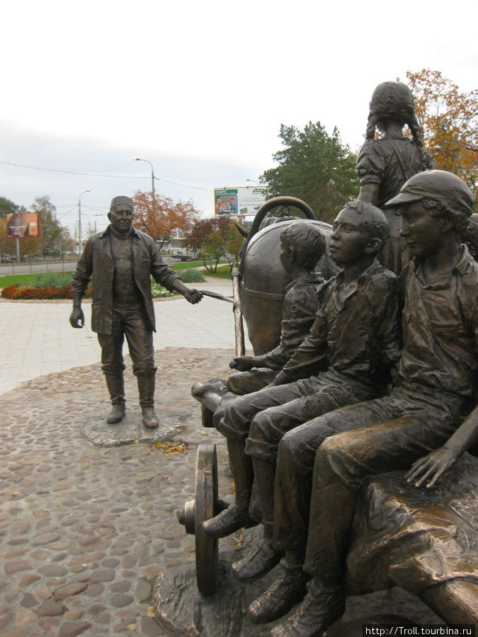 Памятник Асгату Галимзянову Казань, Россия
