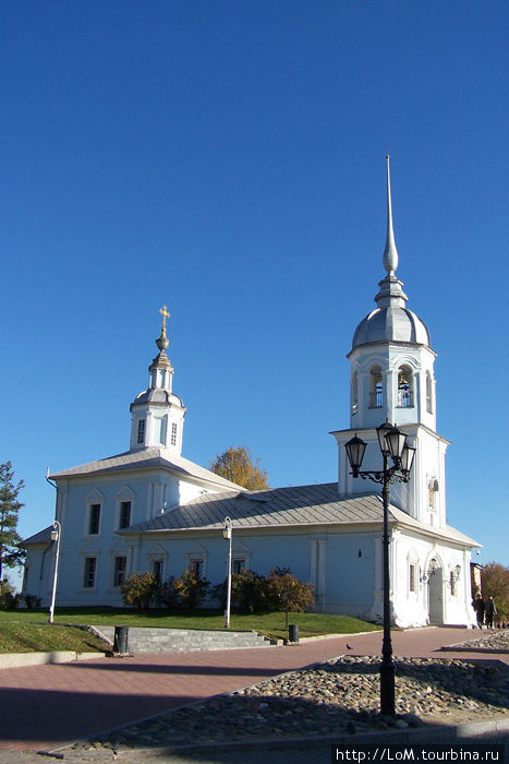 Церковь Иоанна Предтечи в Рощенье, построенная в 1710 году. Вологда, Россия