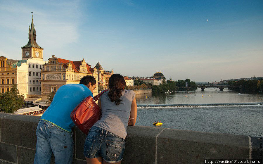 Прага, Карлов мост и окрестности на закате Прага, Чехия