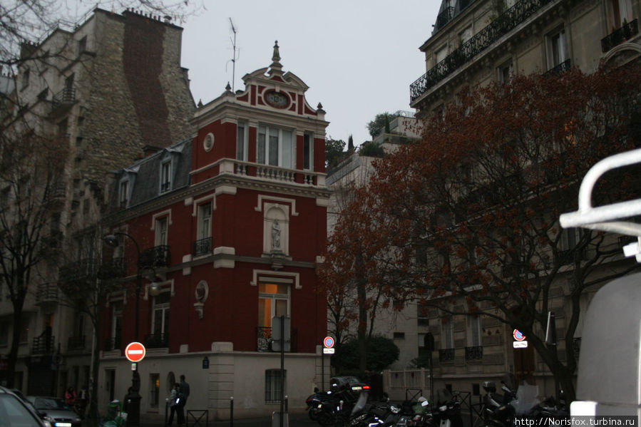 авеню Моцарта в сумерках Париж, Франция