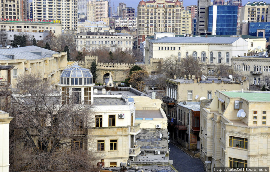 С высоты Девичьей башни Баку, Азербайджан