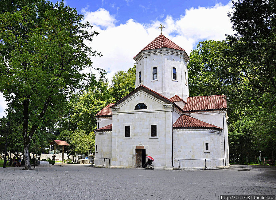Зугдидская церковь Влахернской Божией Матери Зугдиди, Грузия