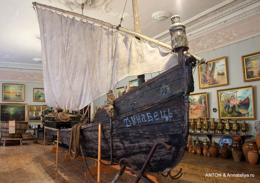 Корабль, на которых казаки приплывали в Вилково. Вилково, Украина