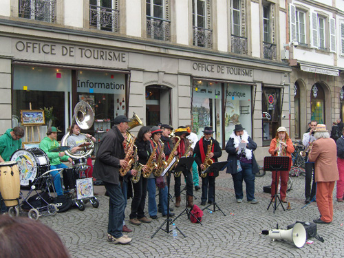 Вот и оркестр хорошего настроения. Страсбург, Франция